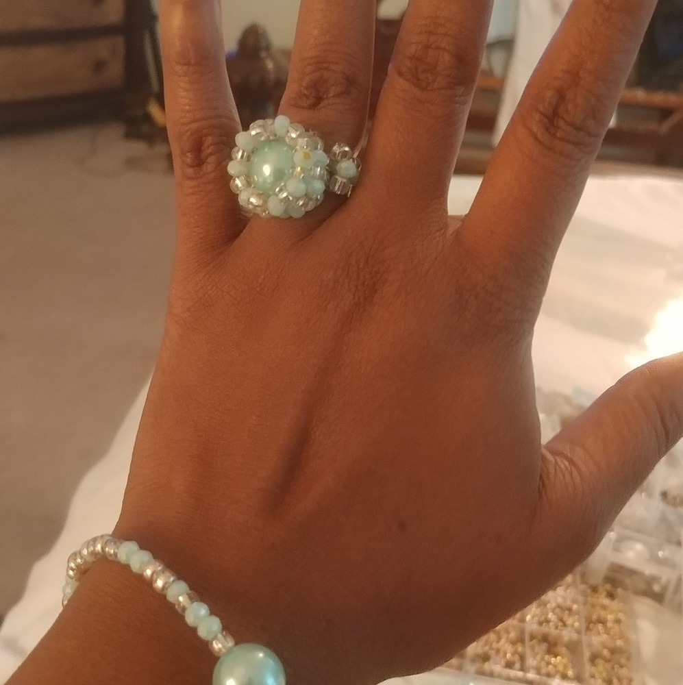 BRACELET & RING SET - Picture 4 of 4